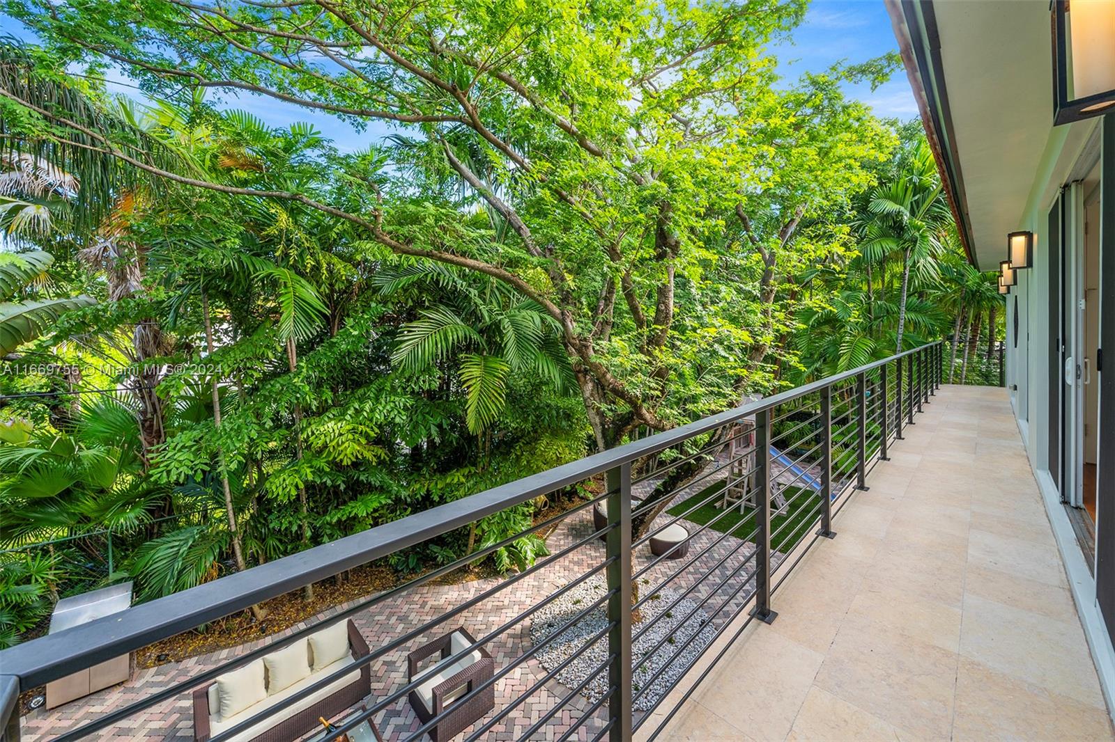 BAYSHORE PLAZA - Residential