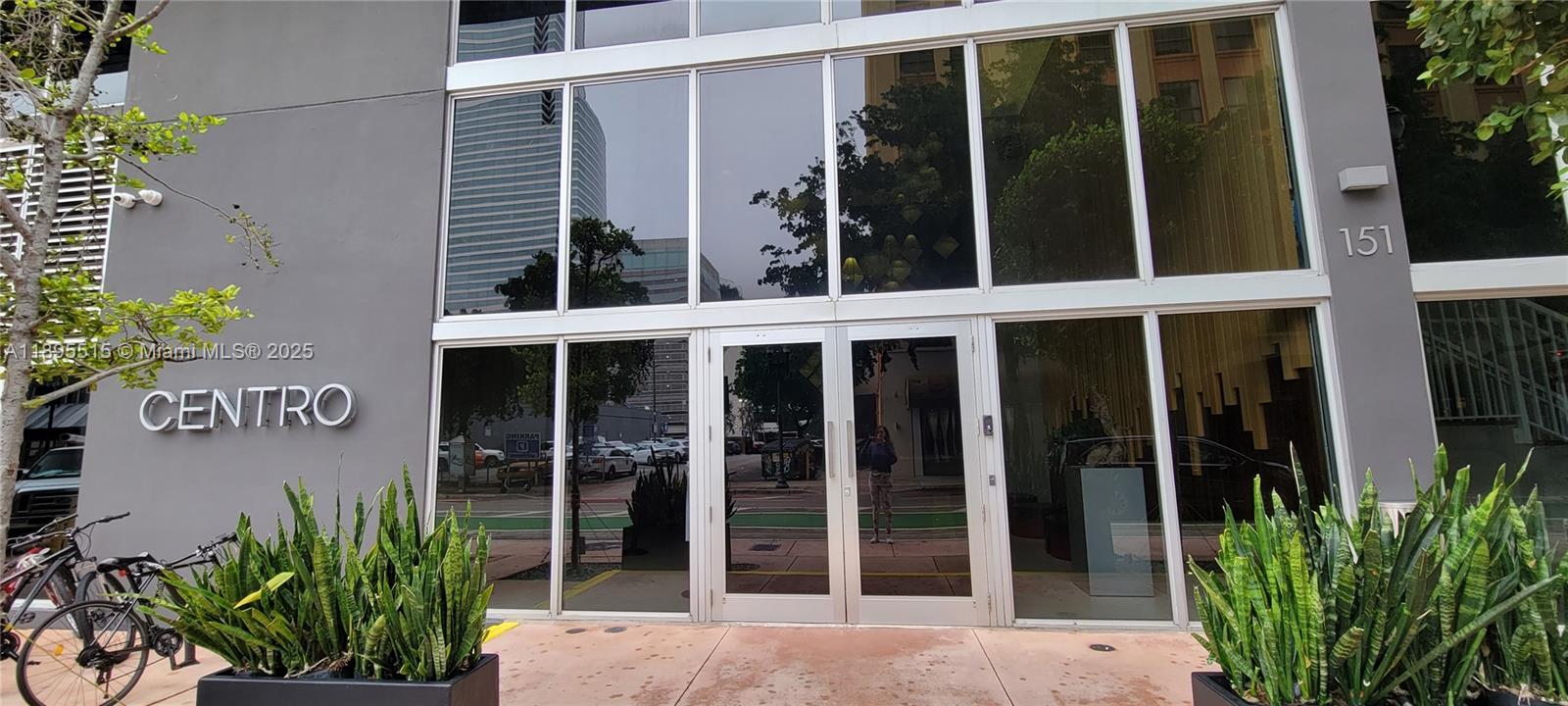 151 SE 1st St 3003
