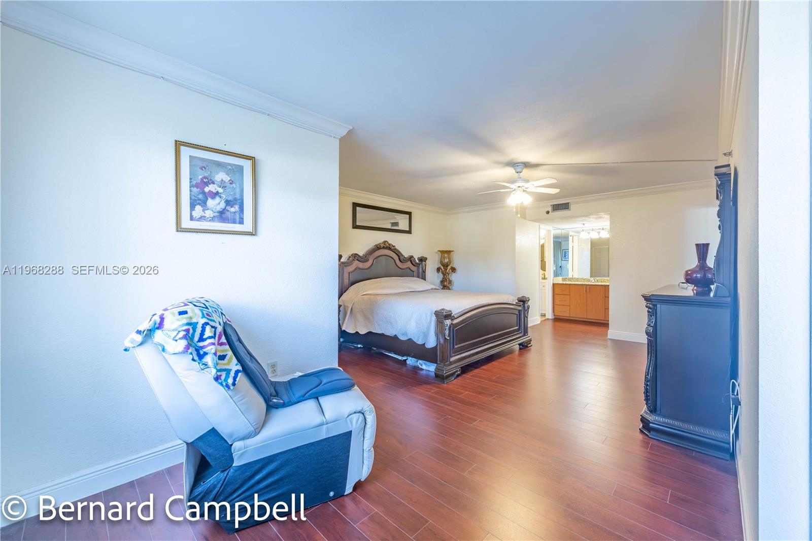 18TH HOLE AT INVERRARY CO - Residential