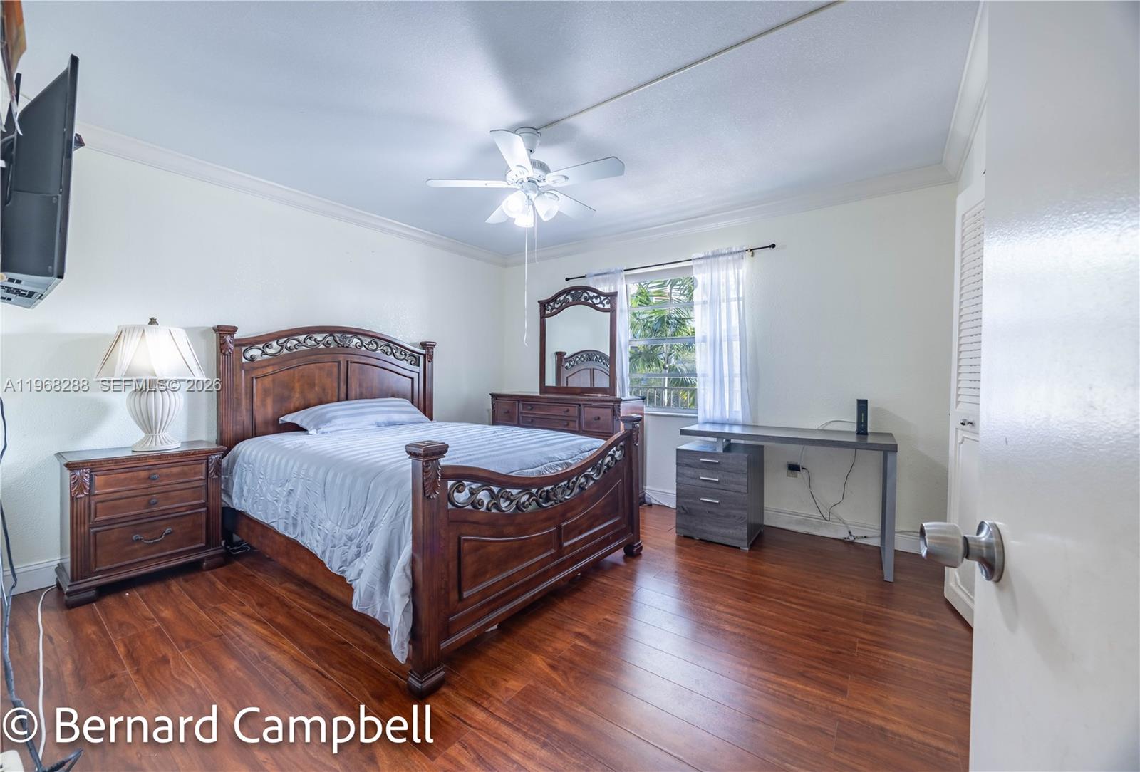 18TH HOLE AT INVERRARY CO - Residential