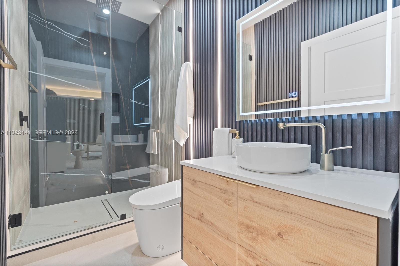 HOLLYWOOD LAKES SECTION - Residential