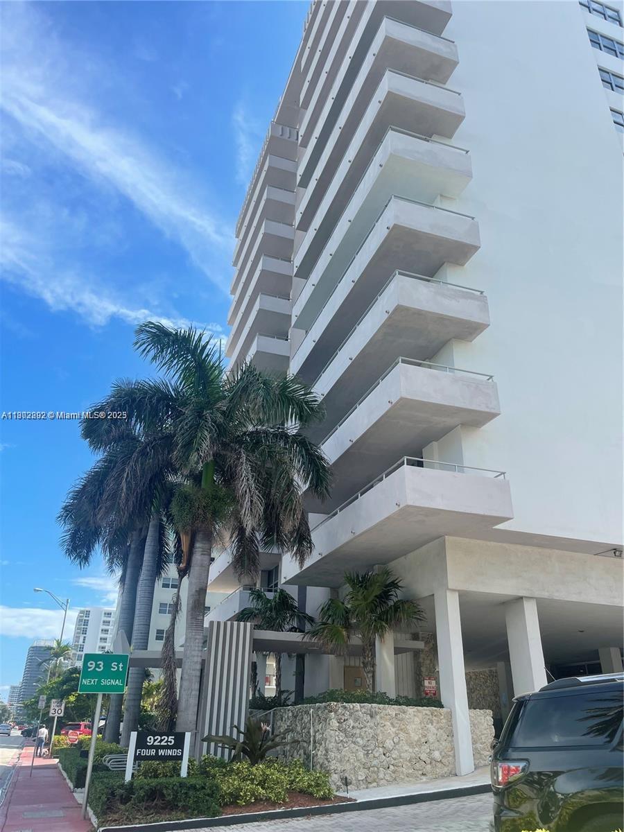 9225 Collins Ave 307, Surfside, Miami-Dade County, Florida - 1 Bathrooms - 