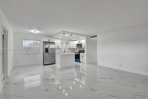 Tiny photo for 265 E Tuscany E #265, Delray Beach, FL 33446 (MLS # A11977322)