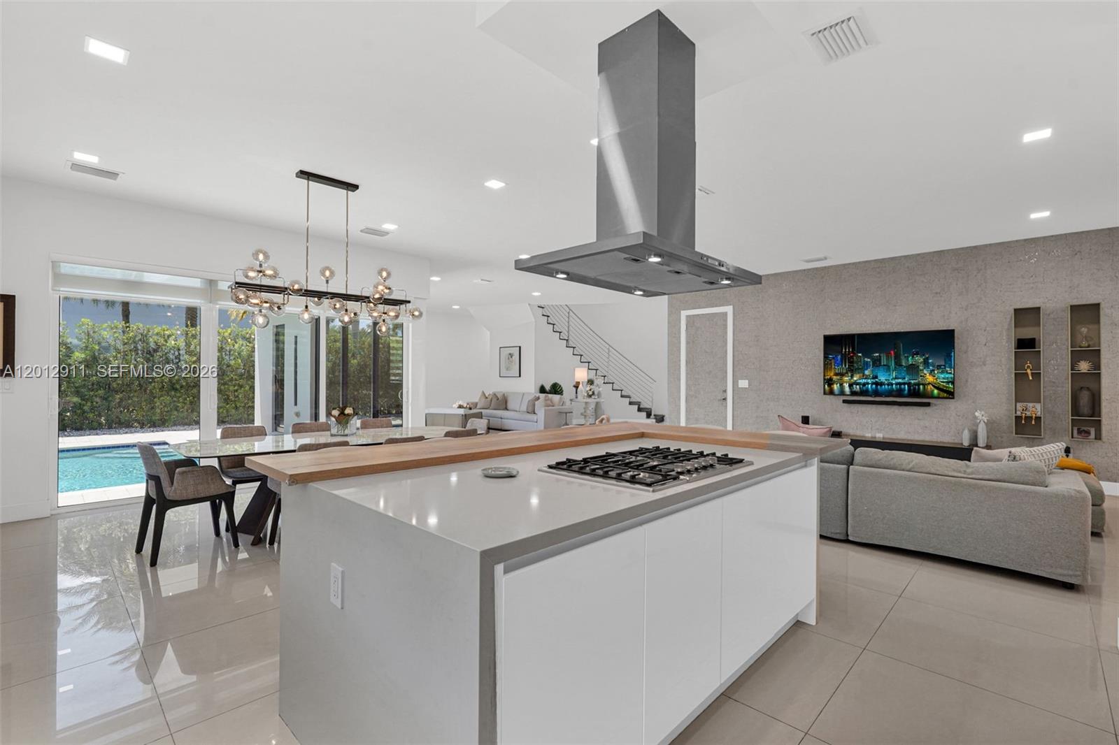 DORAL COMMONS RESIDENTIAL - Residential