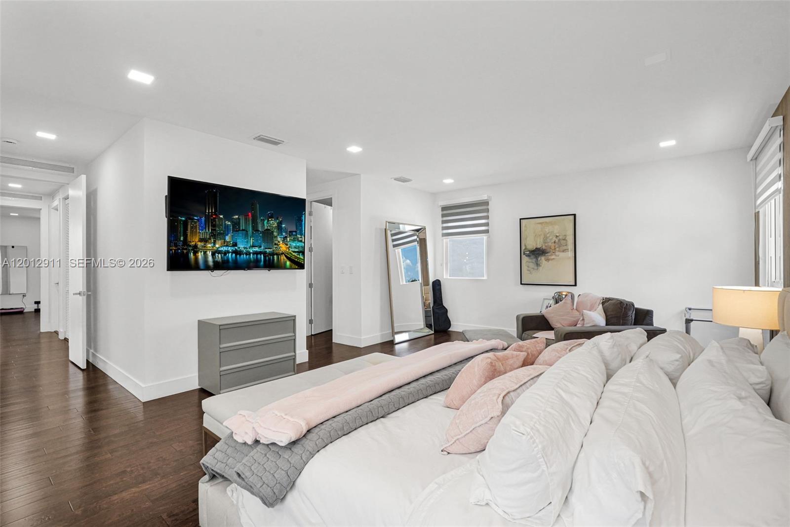 DORAL COMMONS RESIDENTIAL - Residential