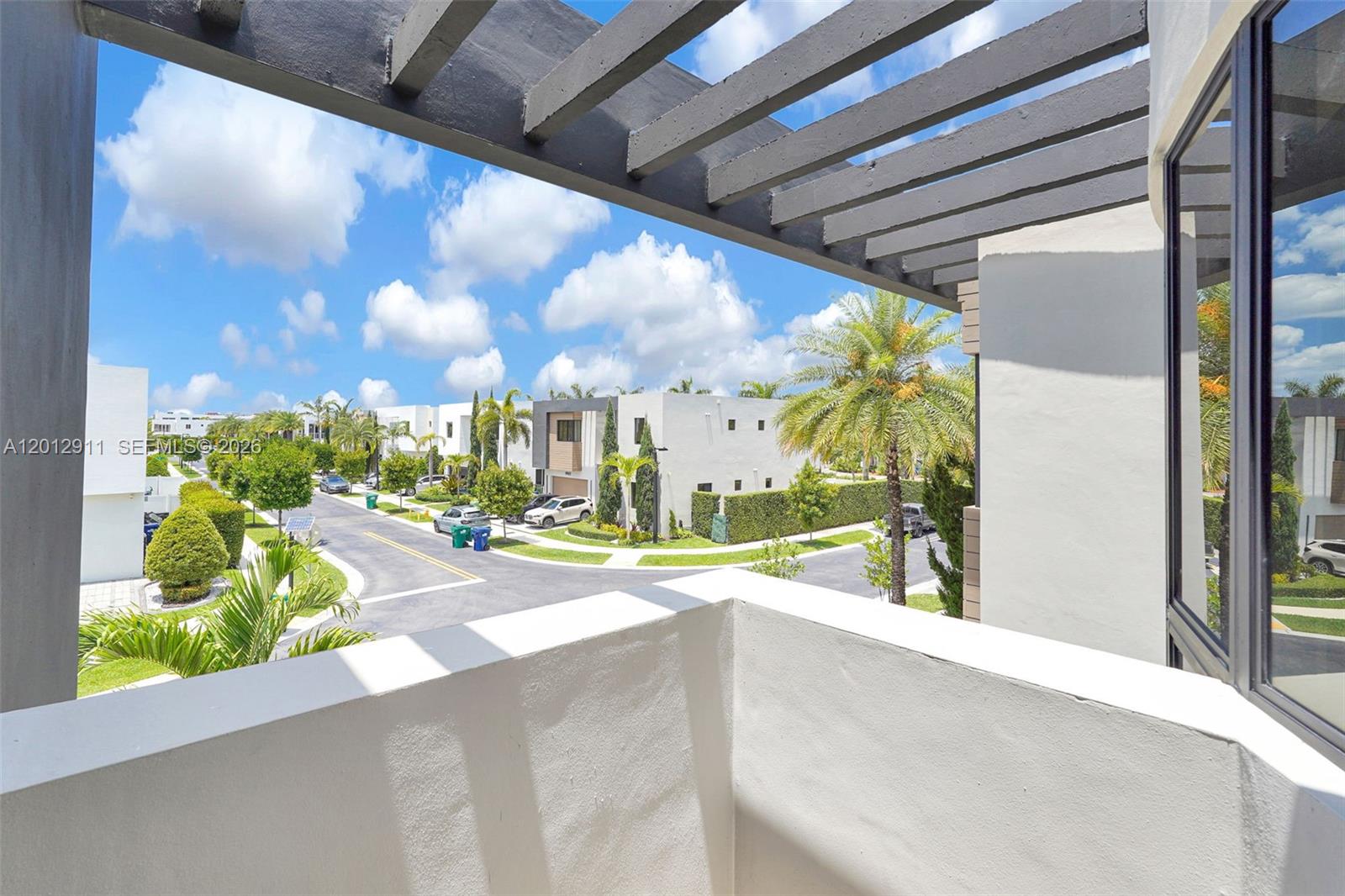DORAL COMMONS RESIDENTIAL - Residential