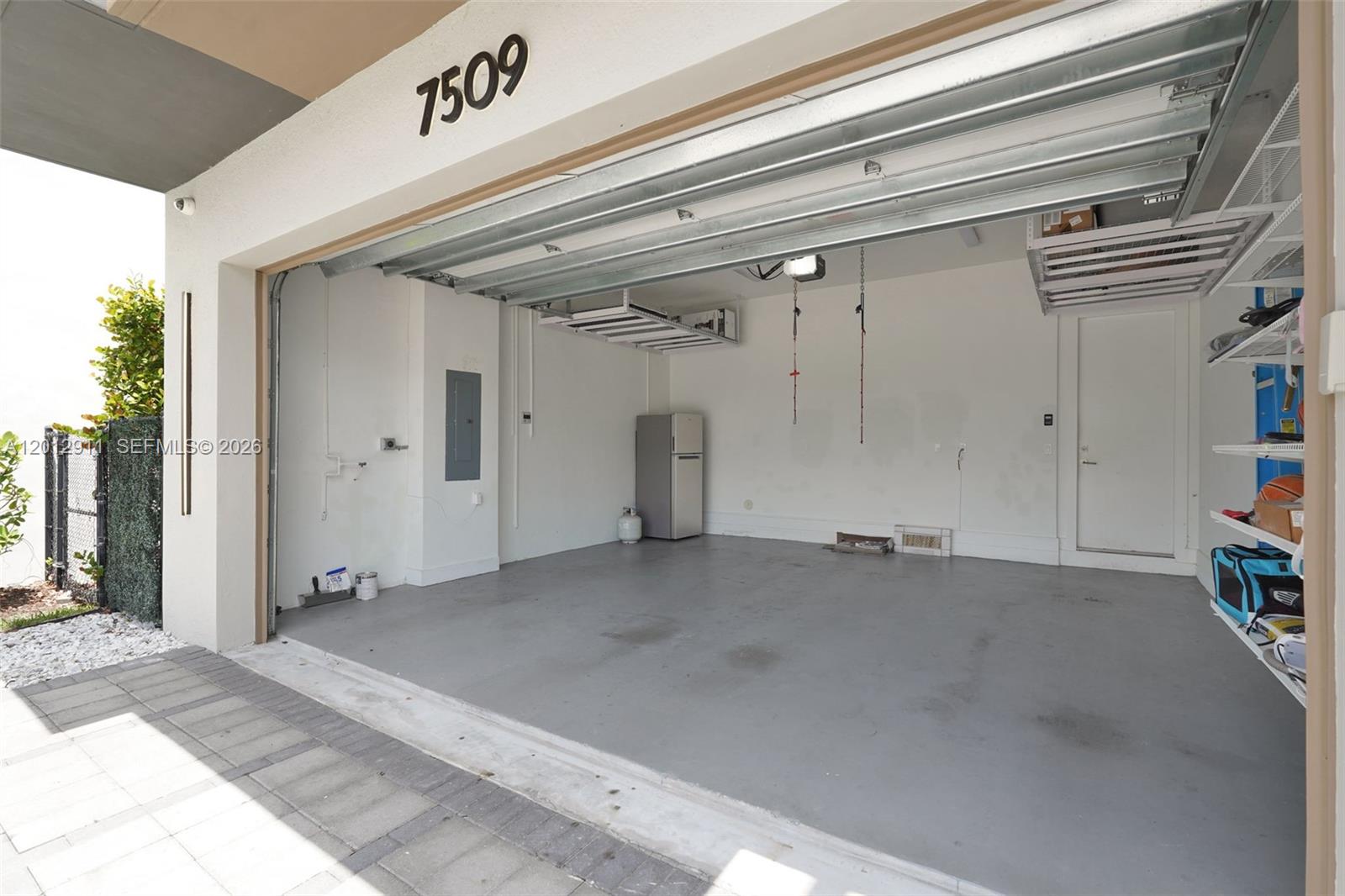 DORAL COMMONS RESIDENTIAL - Residential