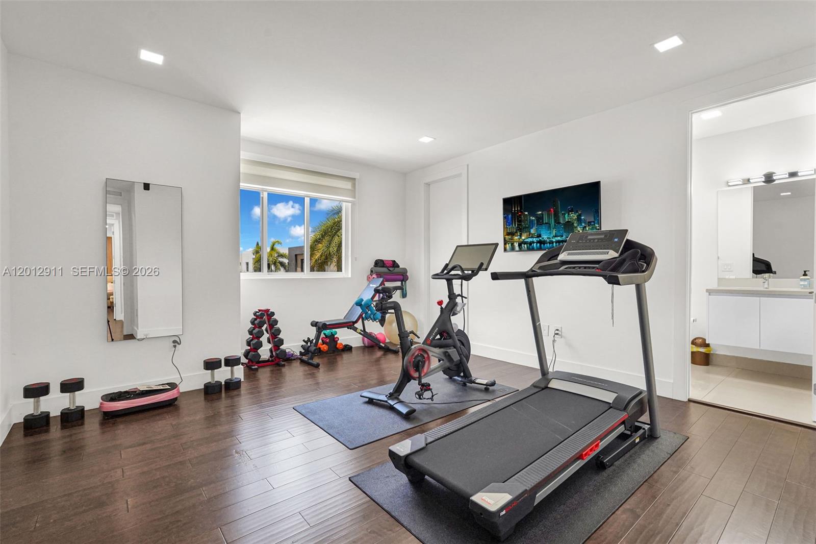 DORAL COMMONS RESIDENTIAL - Residential