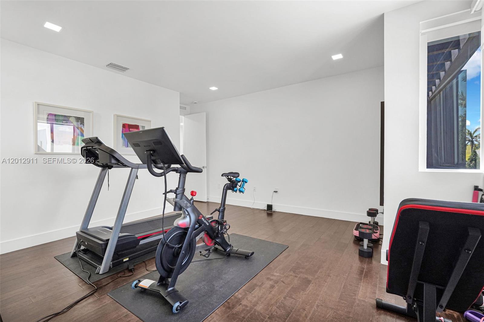 DORAL COMMONS RESIDENTIAL - Residential