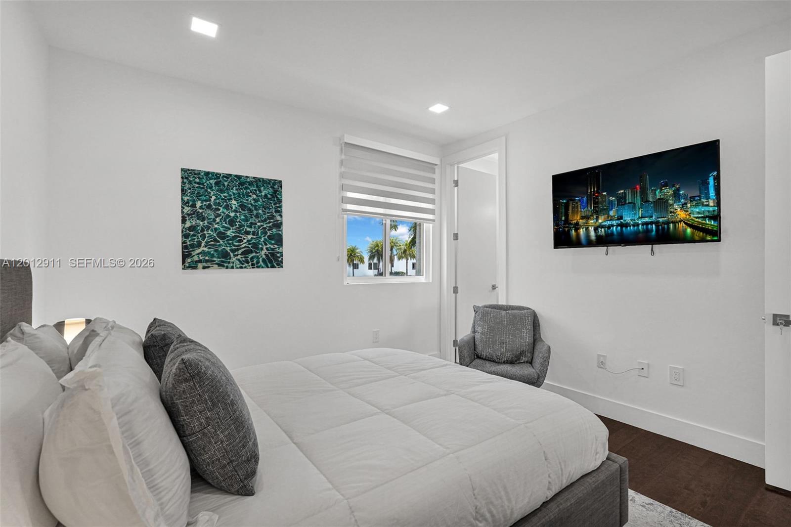 DORAL COMMONS RESIDENTIAL - Residential