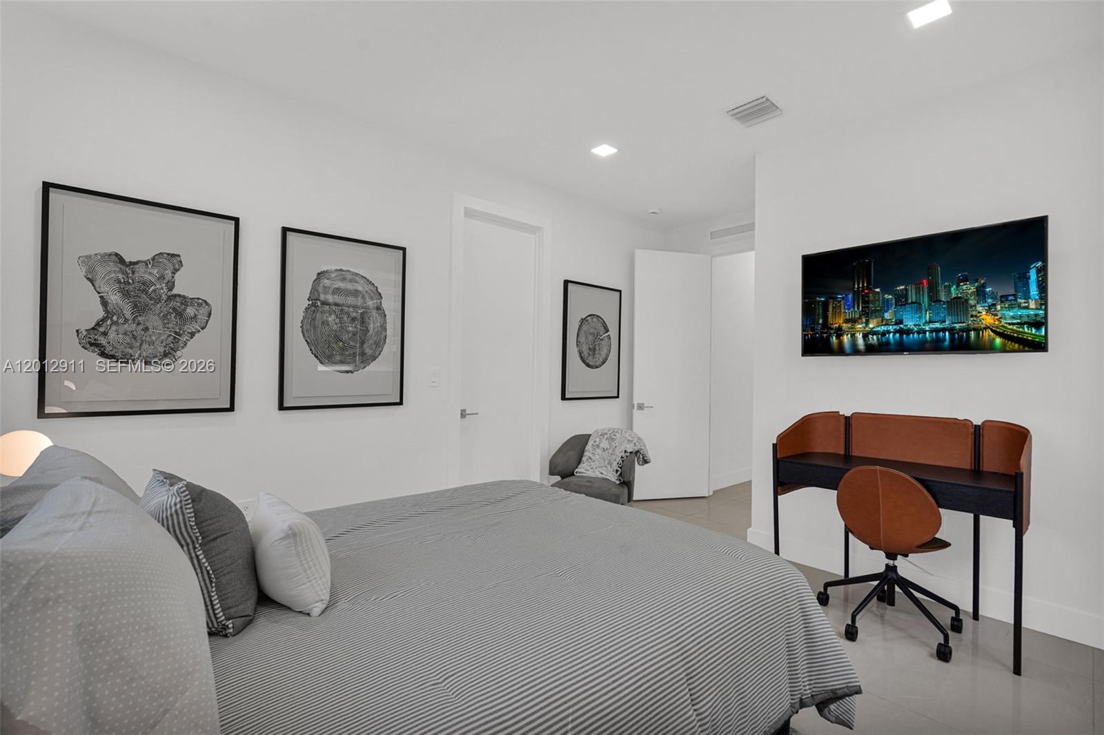 DORAL COMMONS RESIDENTIAL - Residential