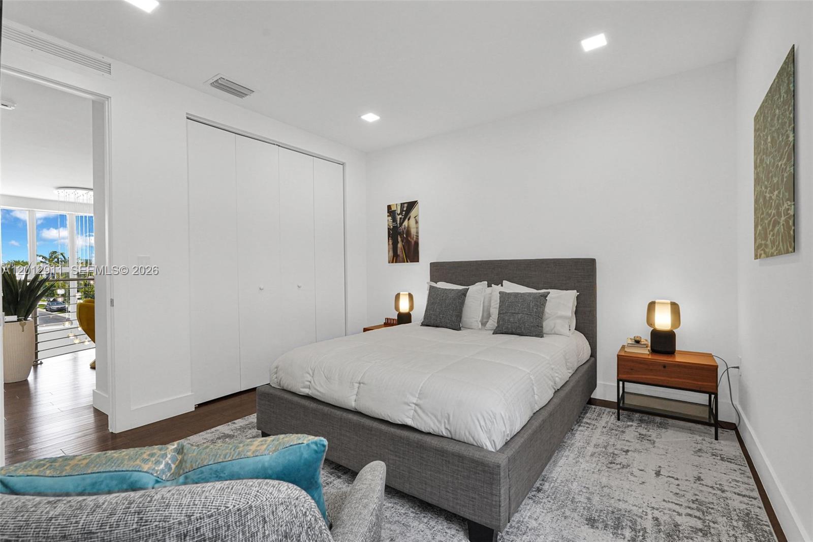 DORAL COMMONS RESIDENTIAL - Residential