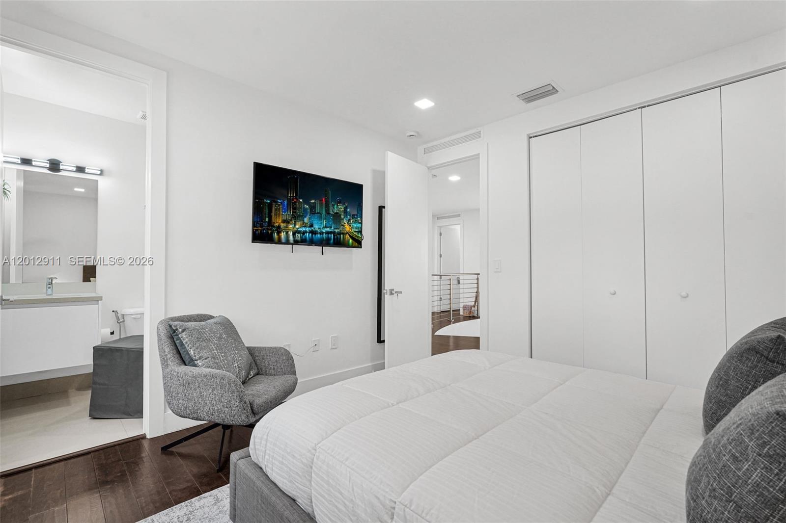 DORAL COMMONS RESIDENTIAL - Residential