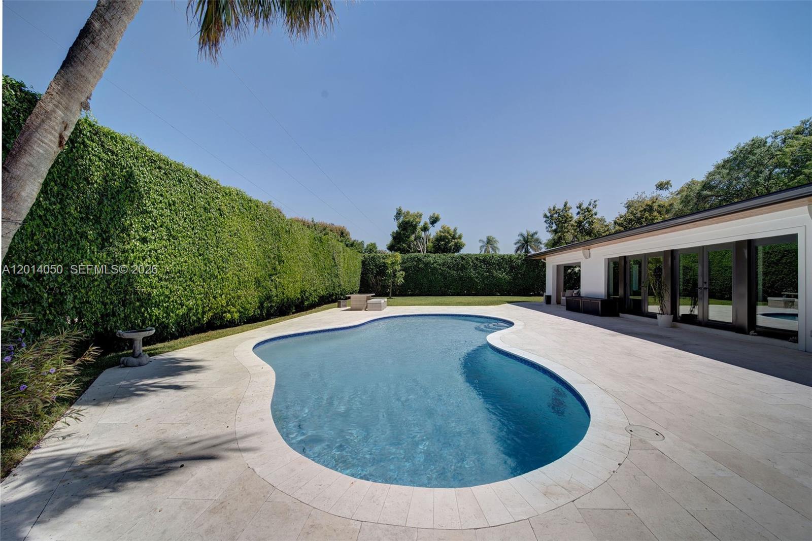 1117 Alfonso Ave .