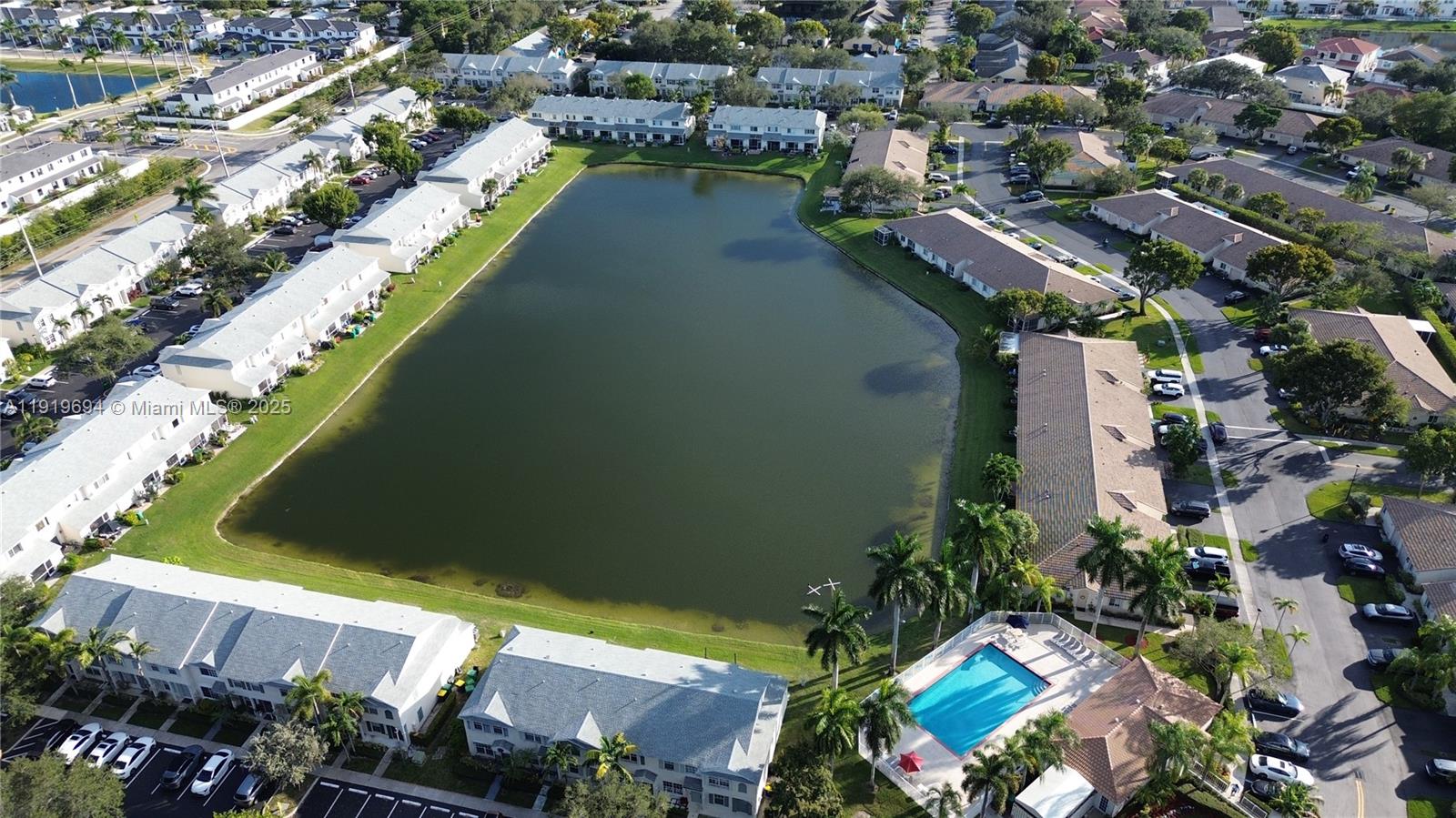 BANYAN OAKRIDGE COMMERCIA - Residential Lease