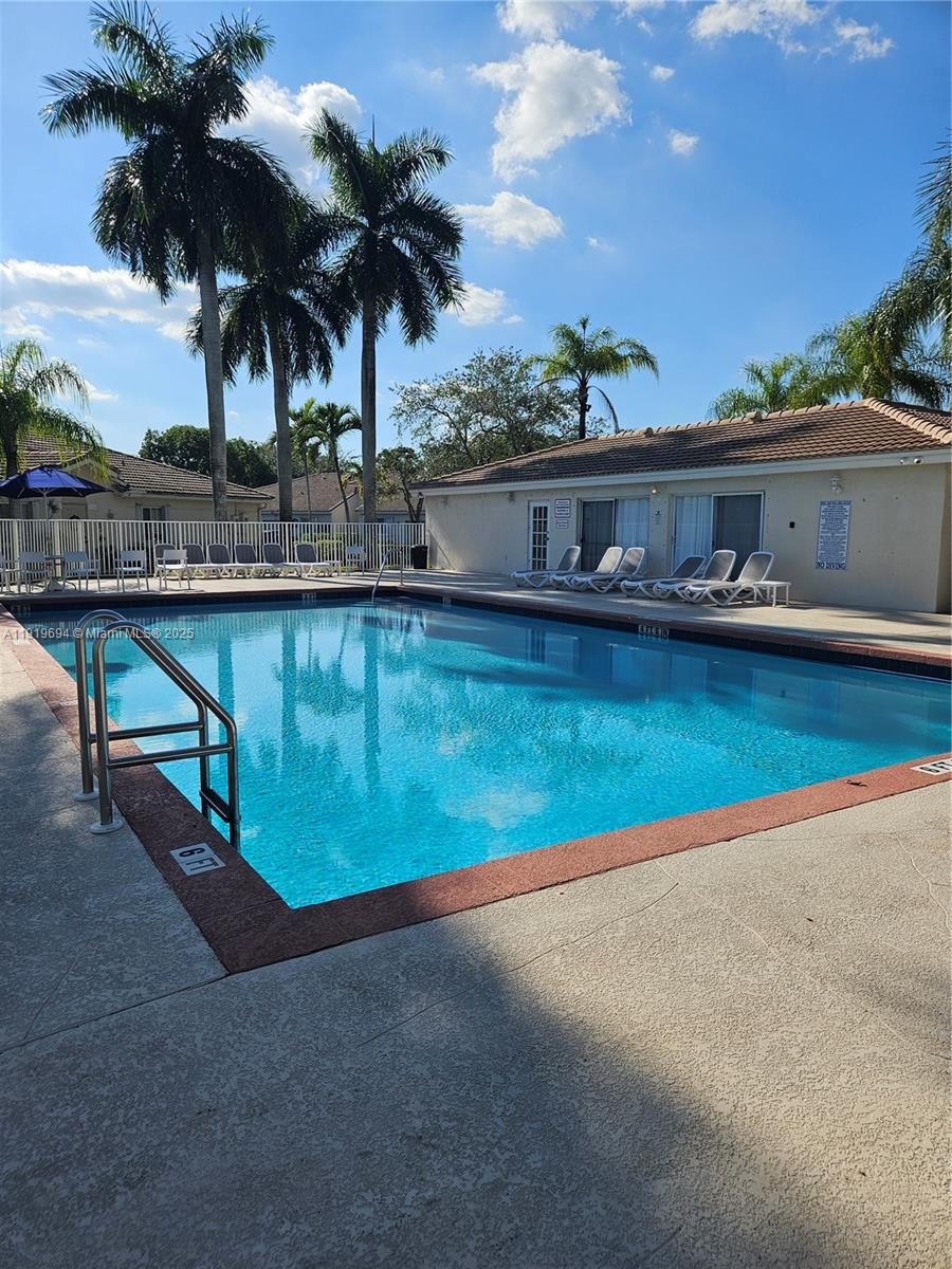 BANYAN OAKRIDGE COMMERCIA - Residential Lease