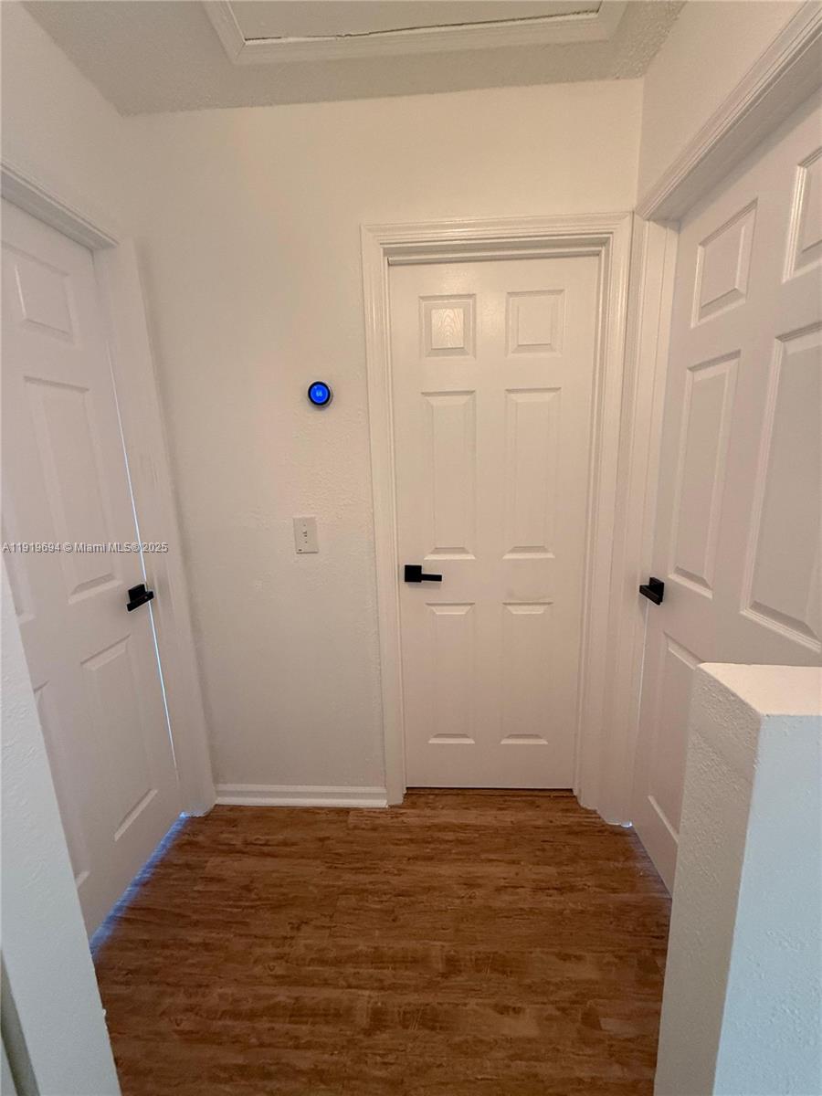 BANYAN OAKRIDGE COMMERCIA - Residential Lease