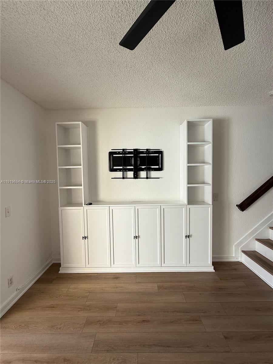 BANYAN OAKRIDGE COMMERCIA - Residential Lease