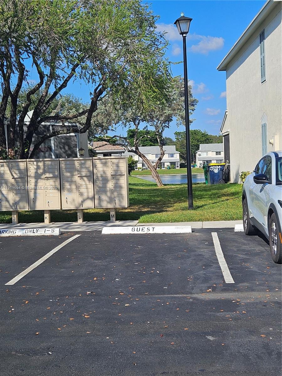 BANYAN OAKRIDGE COMMERCIA - Residential Lease