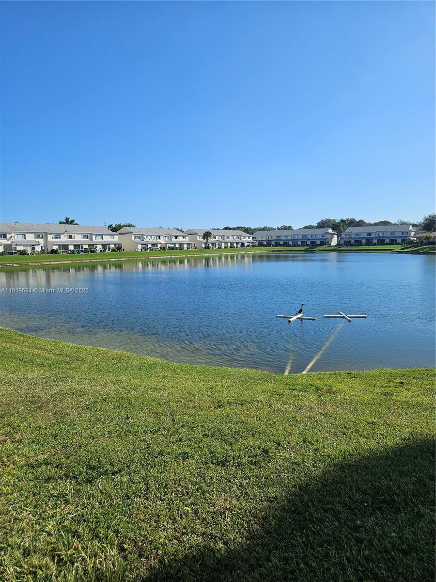 BANYAN OAKRIDGE COMMERCIA - Residential Lease