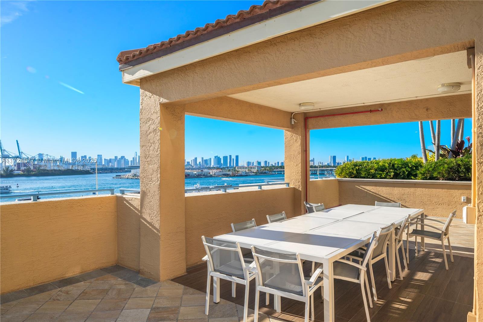 YACHT CLUB AT PORTOFINO C - Residential