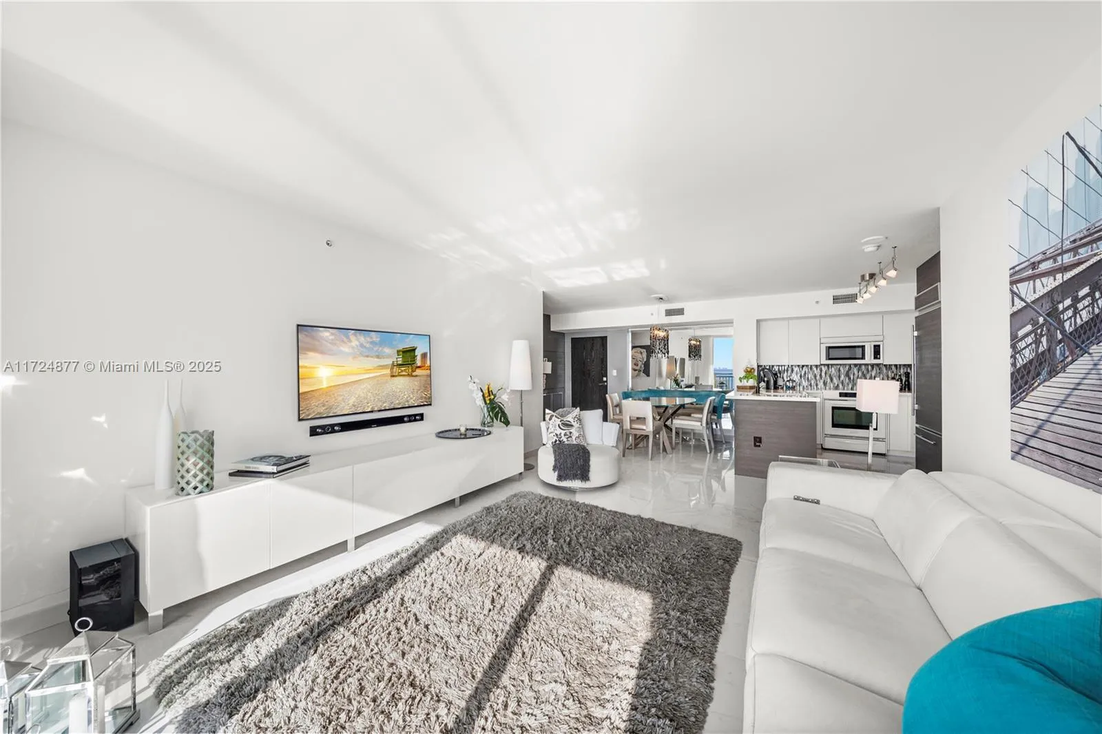 Miami Beach, Florida 33139, United States, 2 Bedrooms Bedrooms, ,2 BathroomsBathrooms,Residential,Active,18713