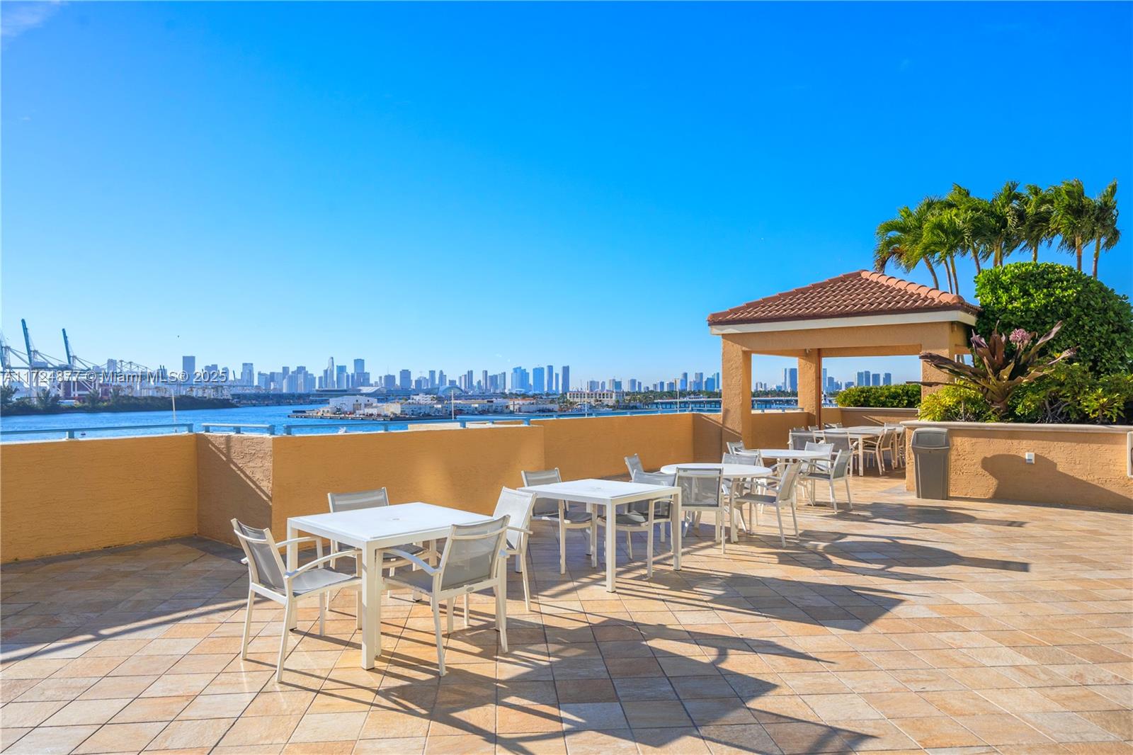 YACHT CLUB AT PORTOFINO C - Residential