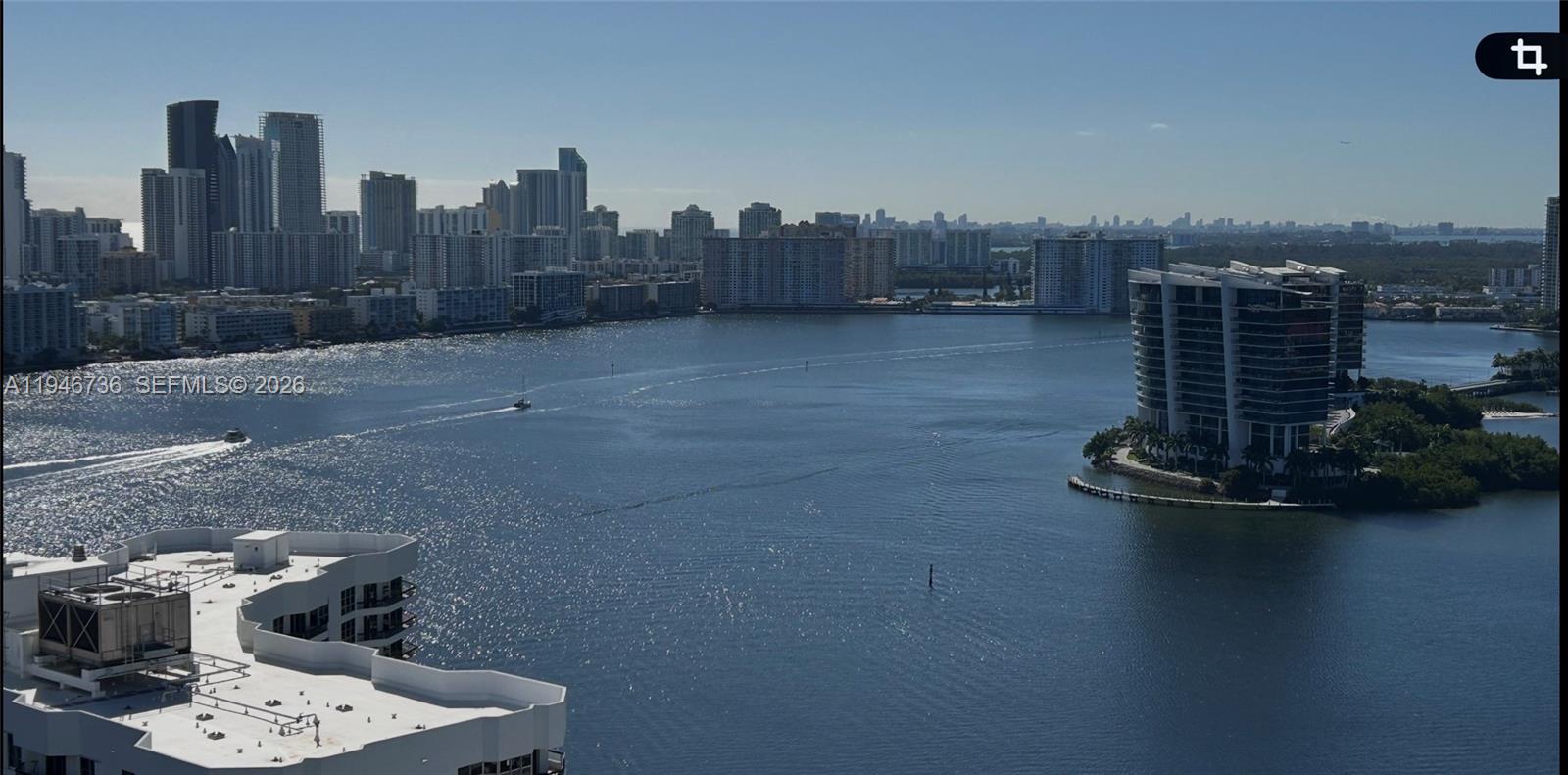 MYSTIC POINTE TOWER 400 C - Residential