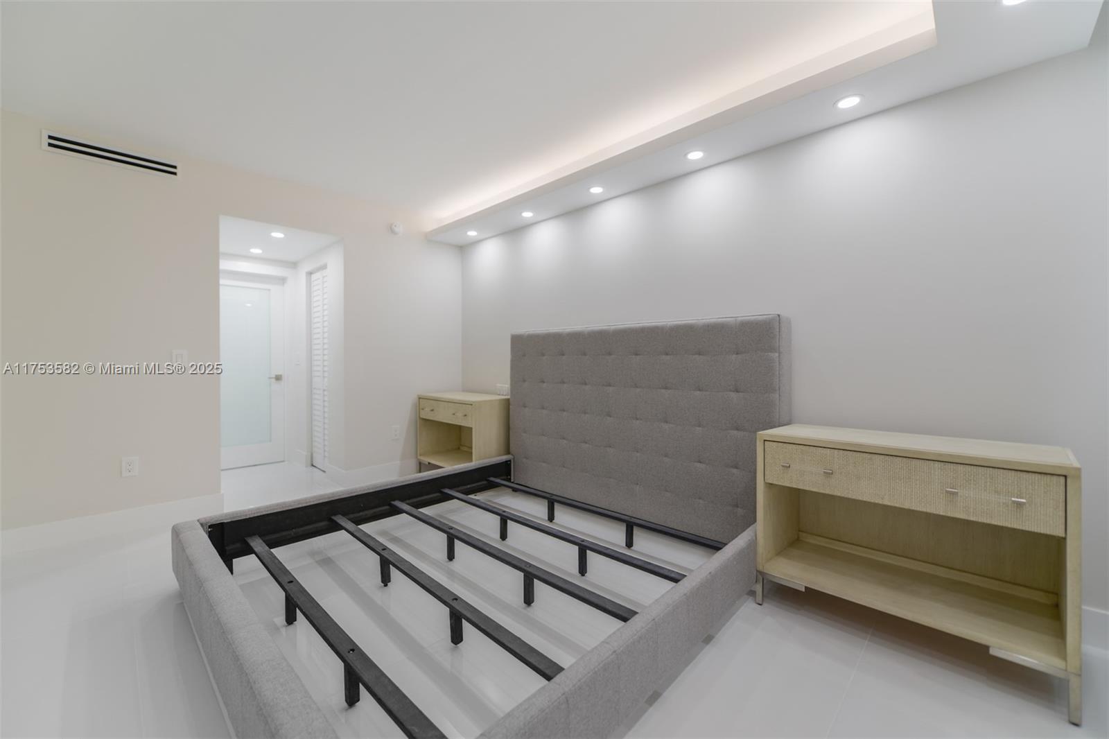 HEMISPHERES CONDO - Residential