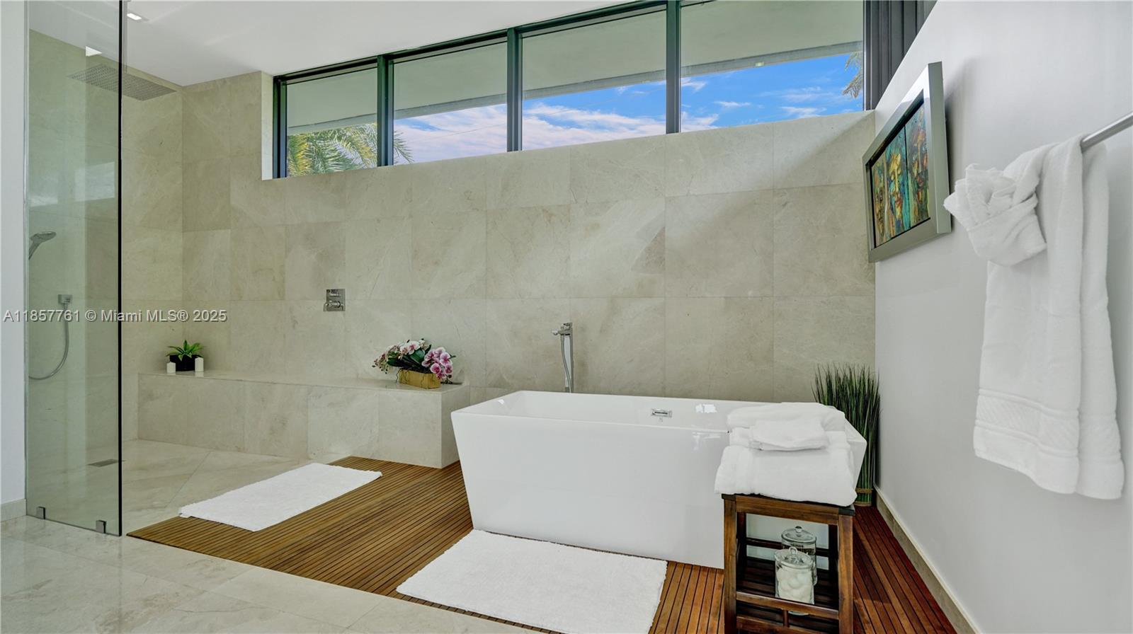 DIPLOMAT GOLF ESTATES - Residential