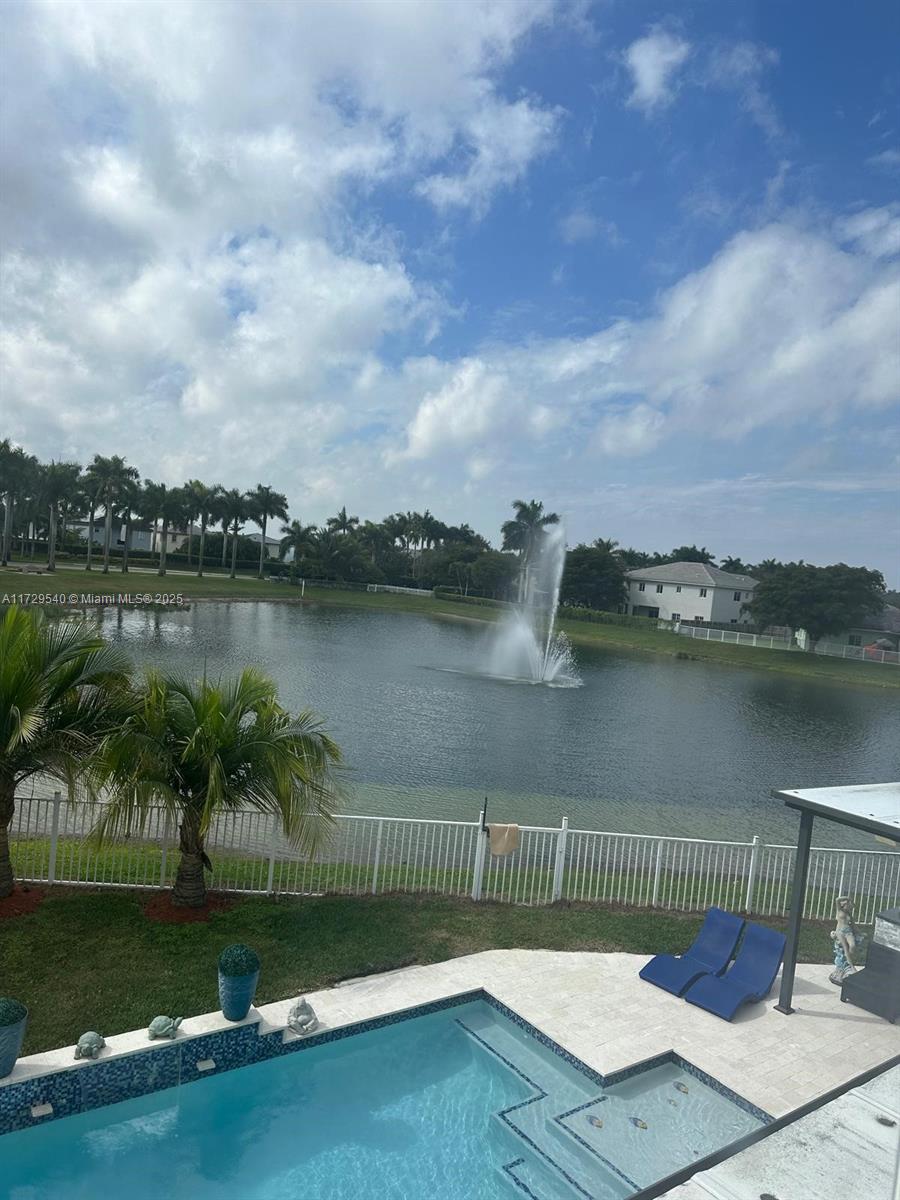 Rental Property at 318 Ne 31st Ave, Homestead, Miami-Dade County, Florida - Bedrooms: 4 
Bathrooms: 3  - $4,150 MO.