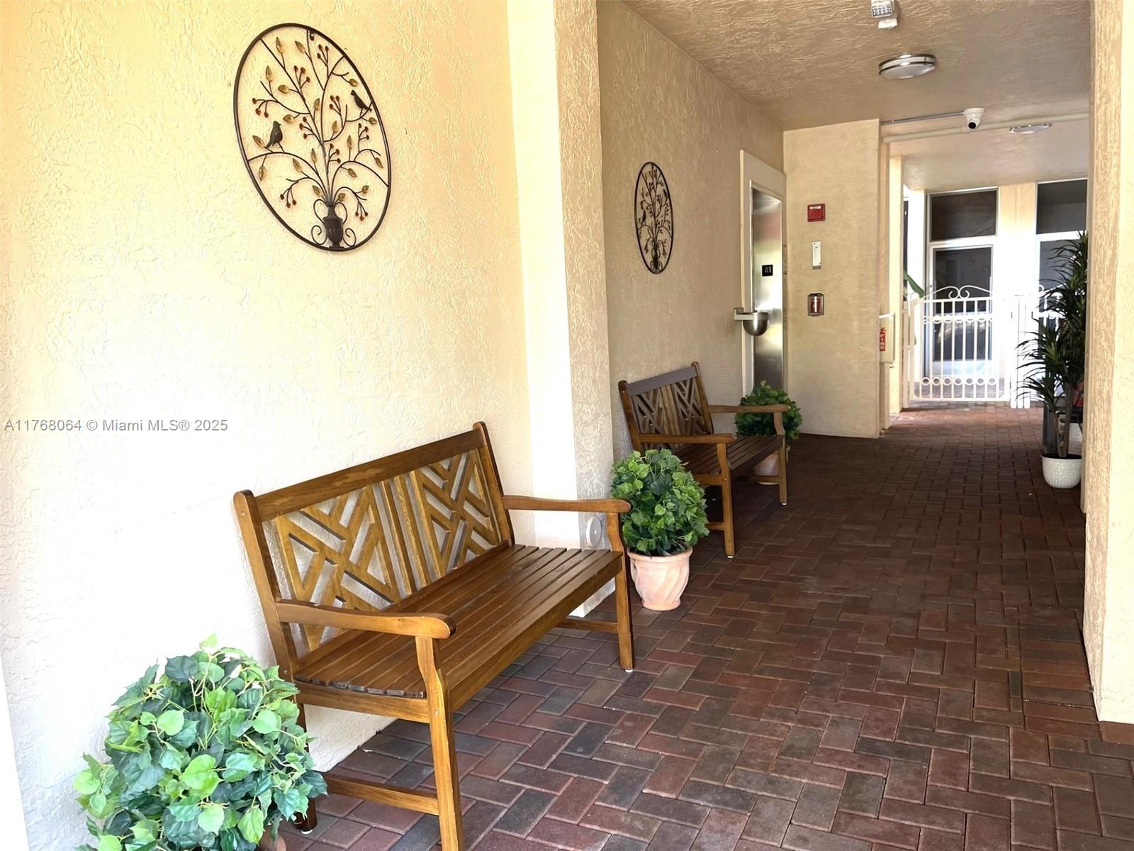 7775 Yardley Dr 409