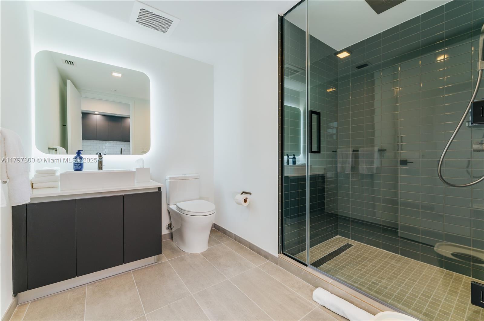 227 NE 2nd St 2908