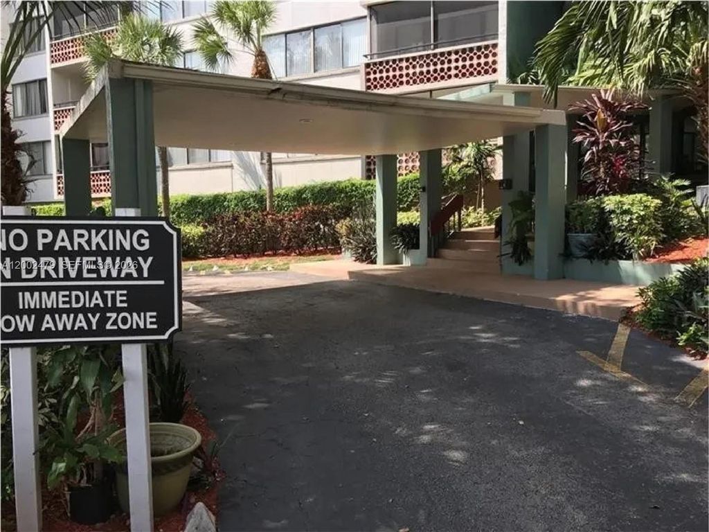 Photo of 4222 Inverrary Blvd #4813, Lauderhill, FL 33319 (MLS # A12002479)