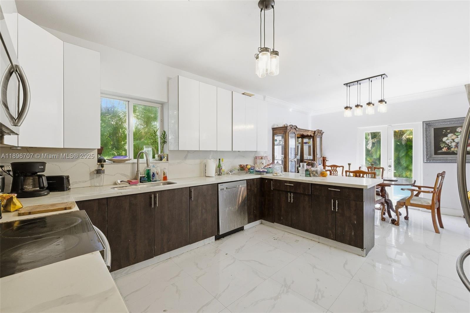 BRICKELL ESTATES - Residential