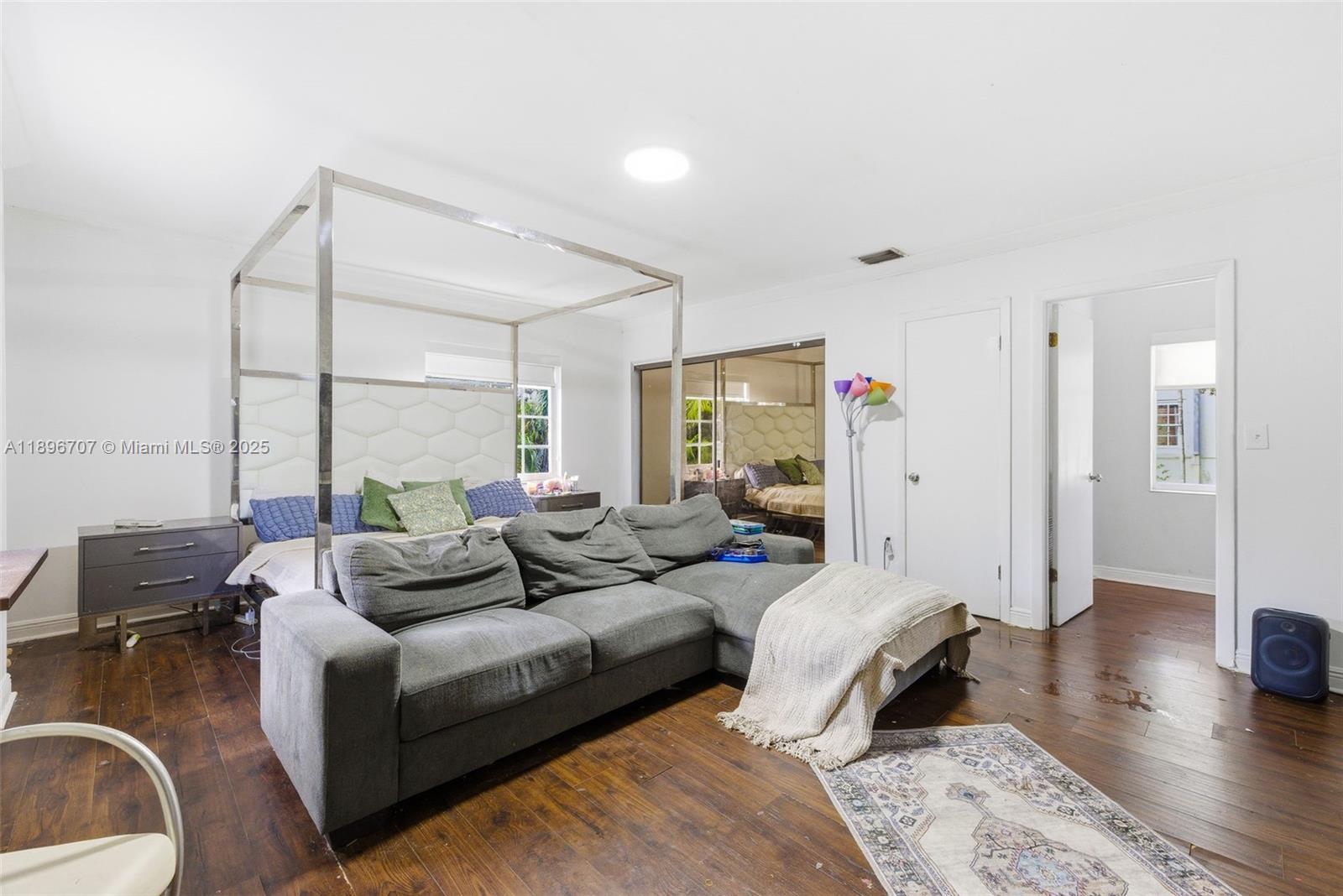 BRICKELL ESTATES - Residential