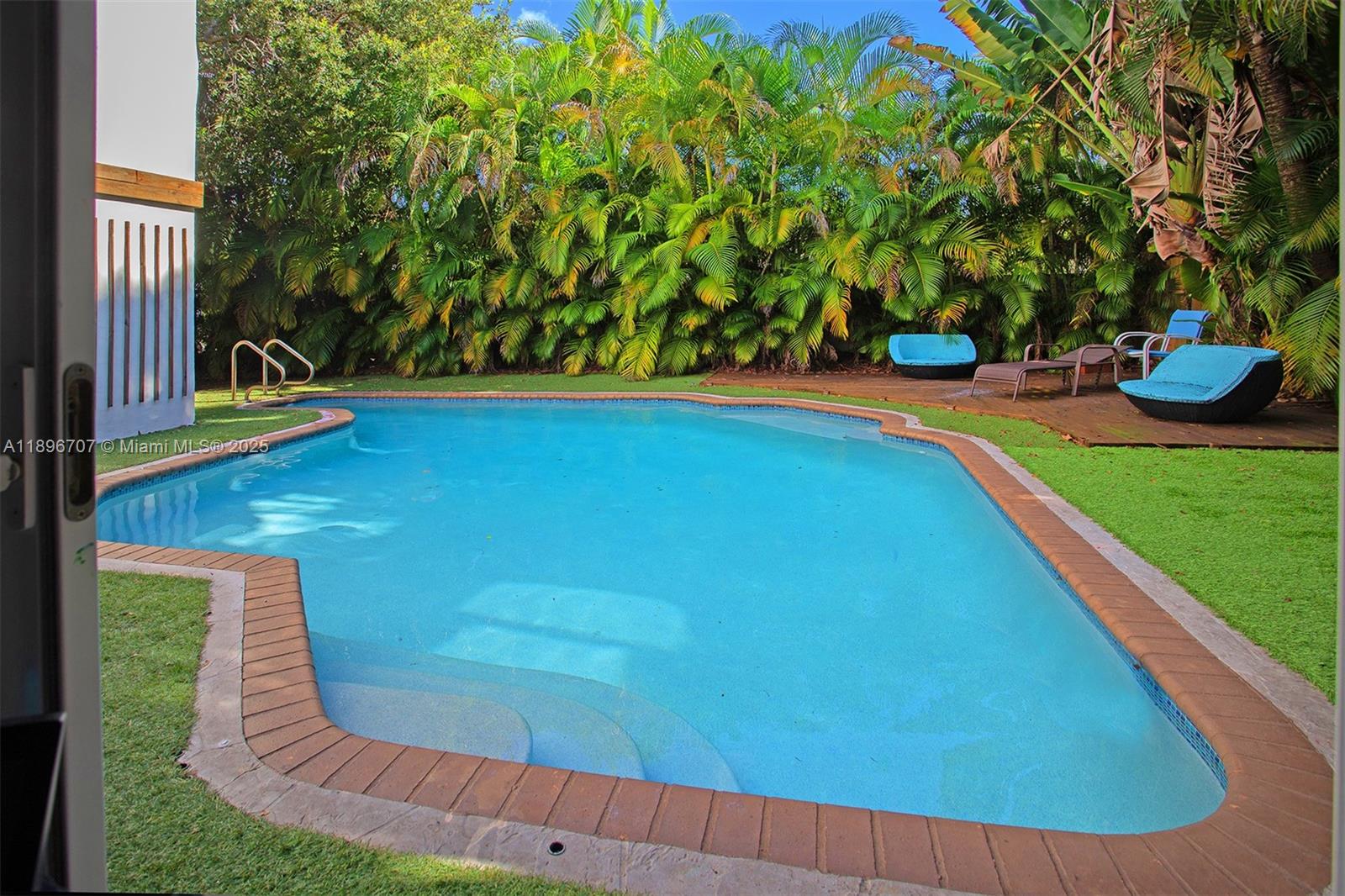 BRICKELL ESTATES - Residential