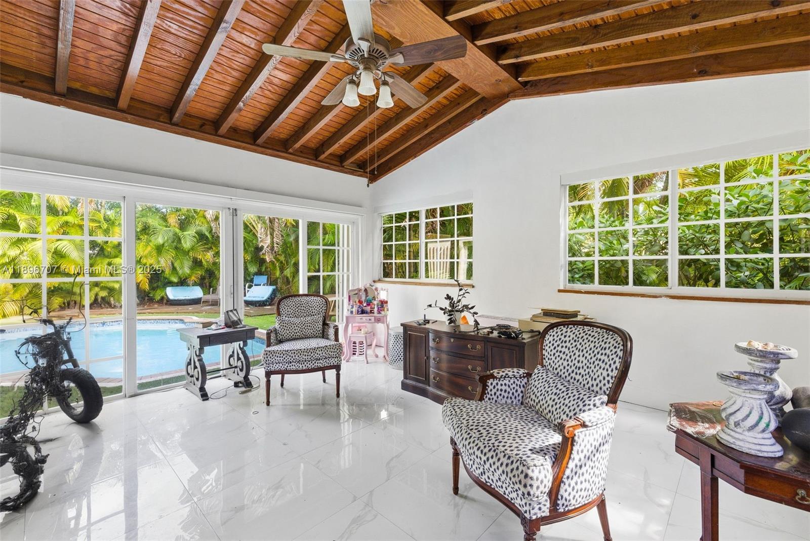 BRICKELL ESTATES - Residential