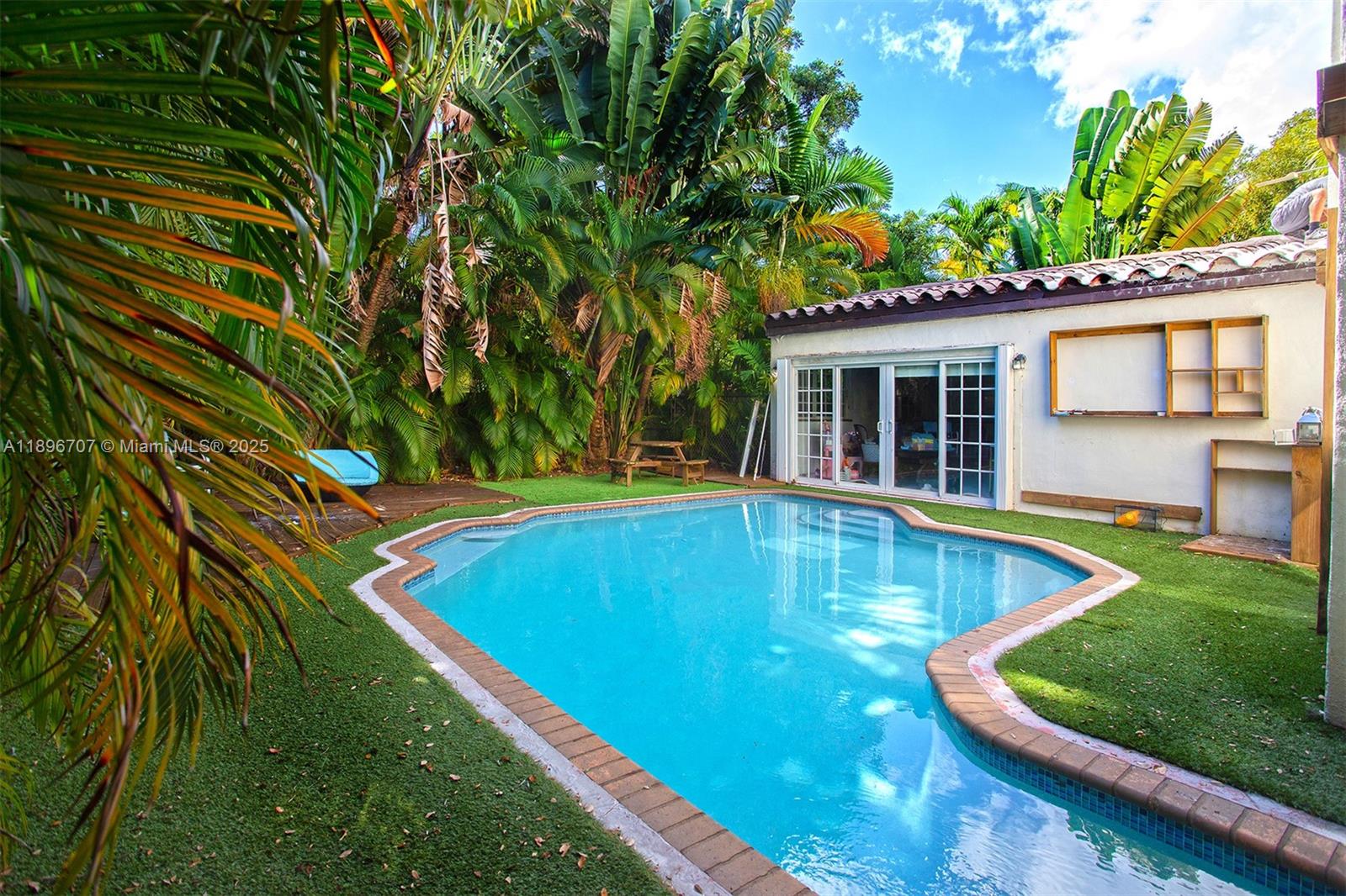 401 SW 28th Rd