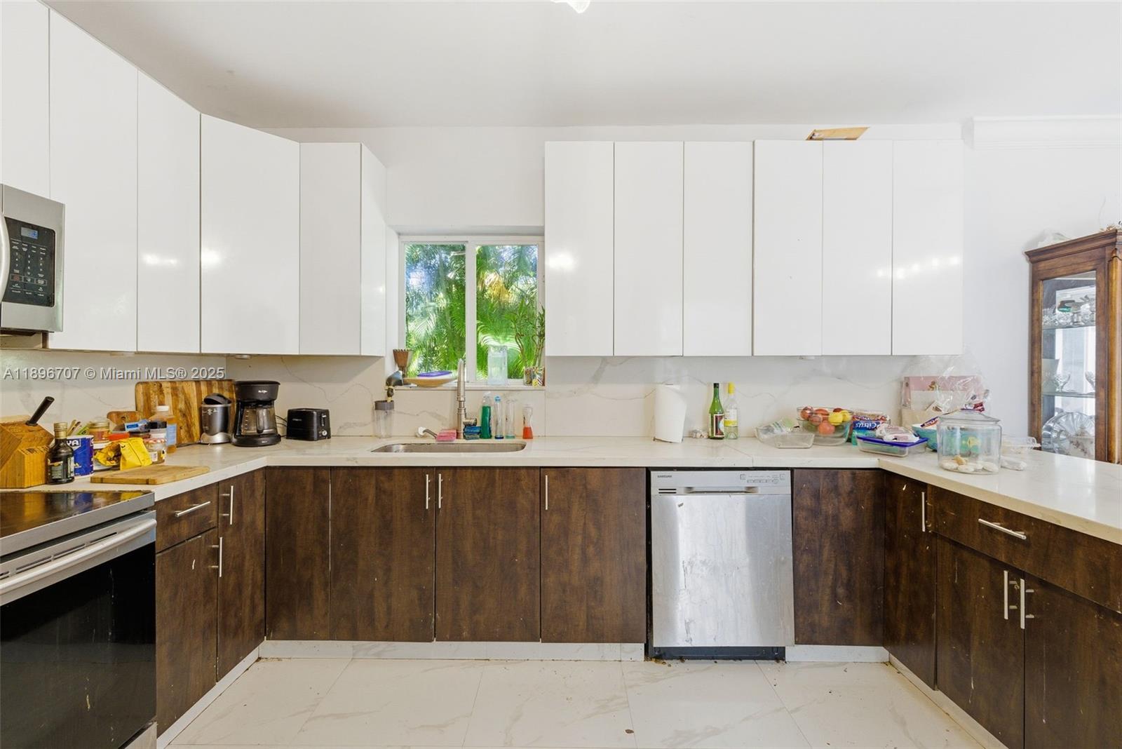 BRICKELL ESTATES - Residential