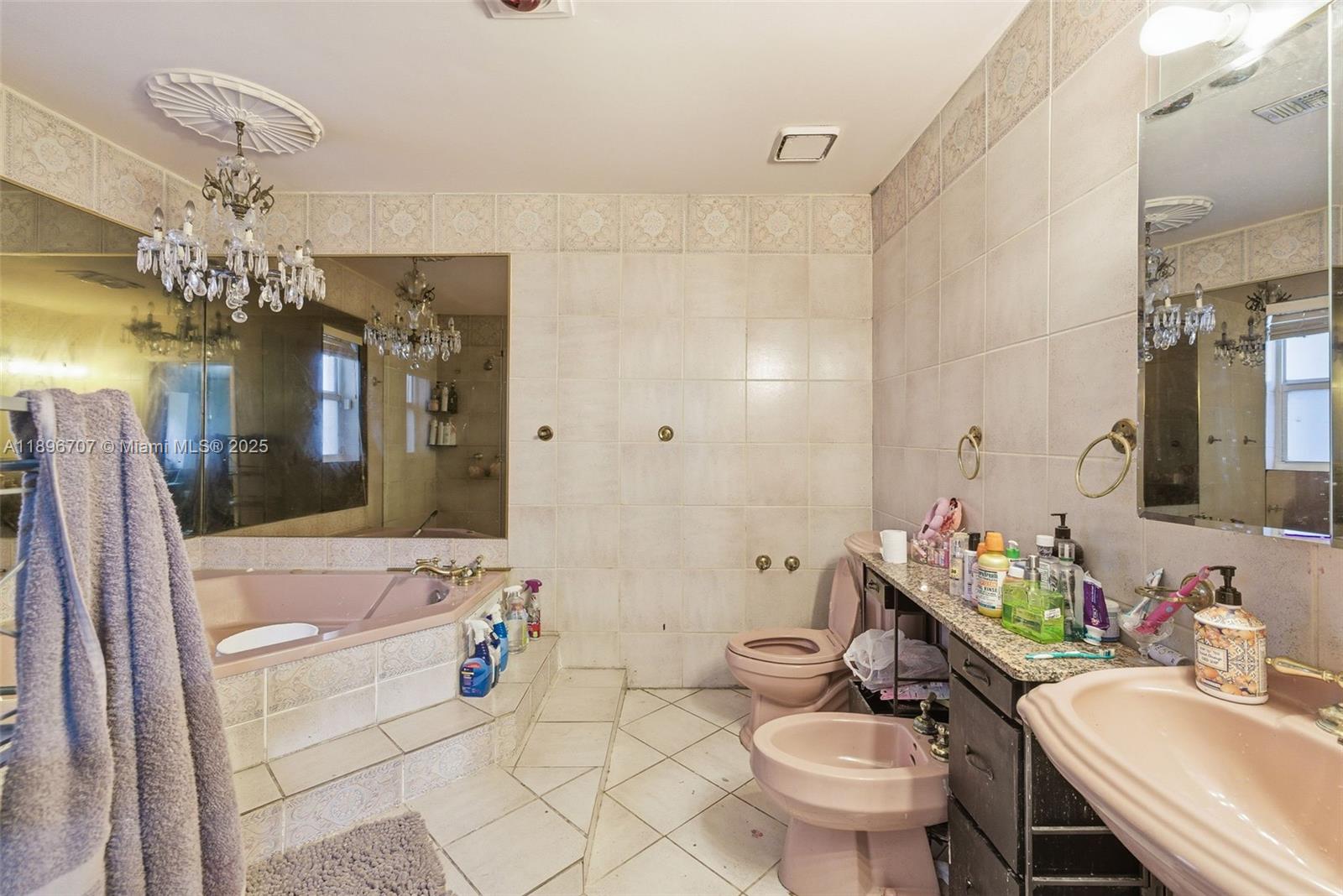 BRICKELL ESTATES - Residential