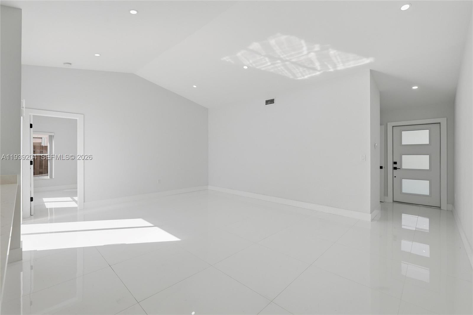 LAGO MAR - Residential