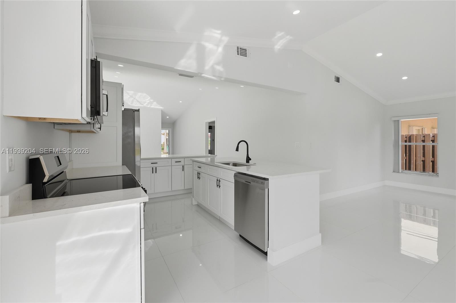 LAGO MAR - Residential