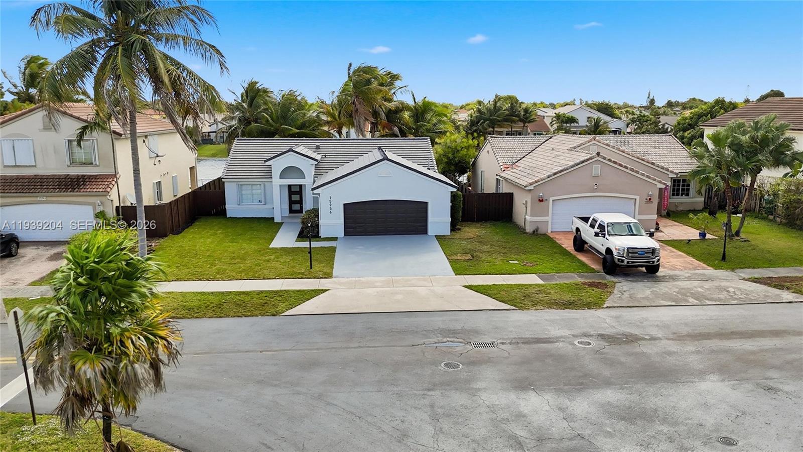 LAGO MAR - Residential