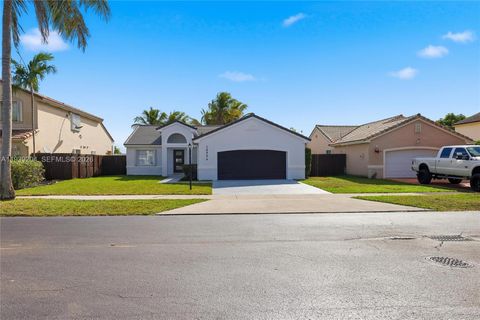 15956 SW 83rd Ter Miami FL 33193