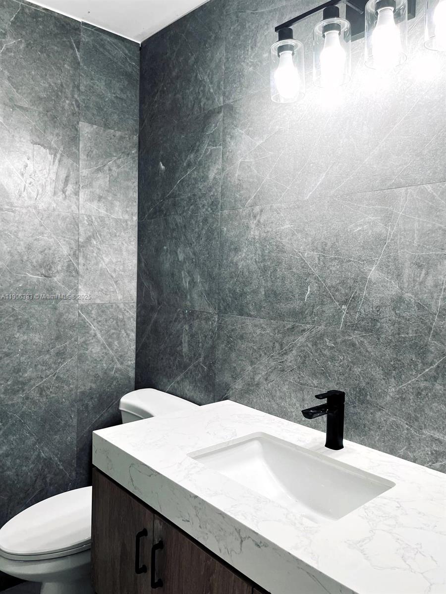 DORAL LANDINGS EAST - Residential Lease