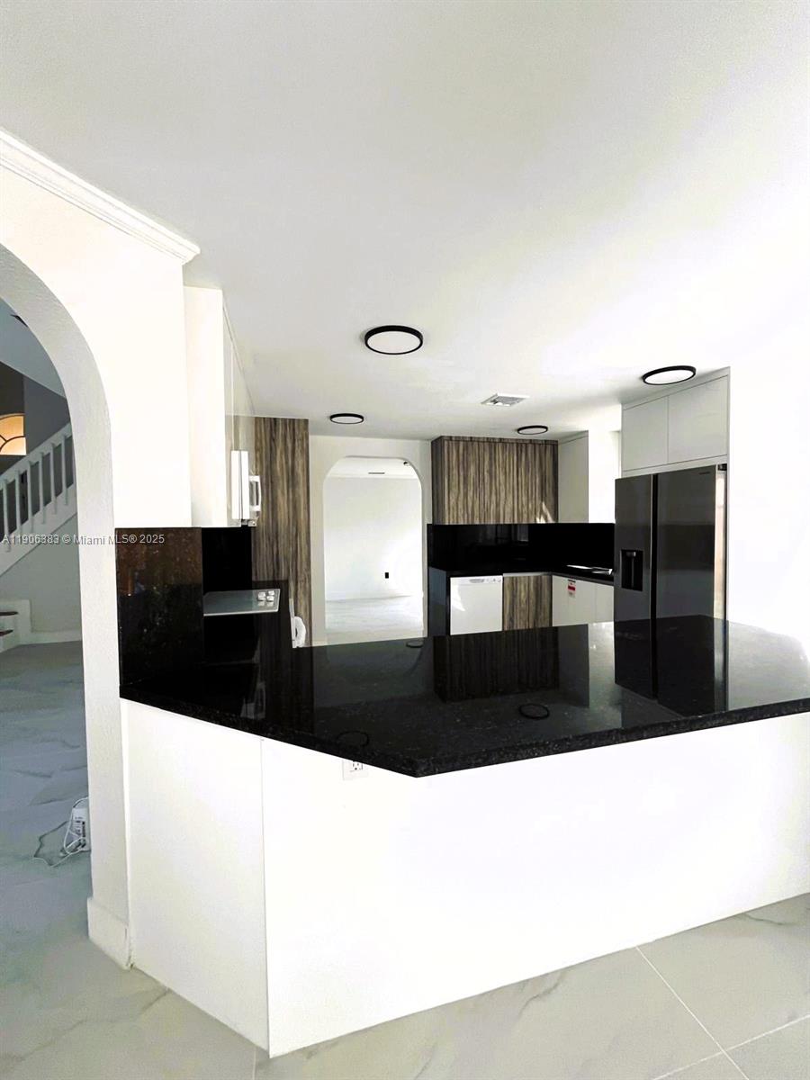 DORAL LANDINGS EAST - Residential Lease