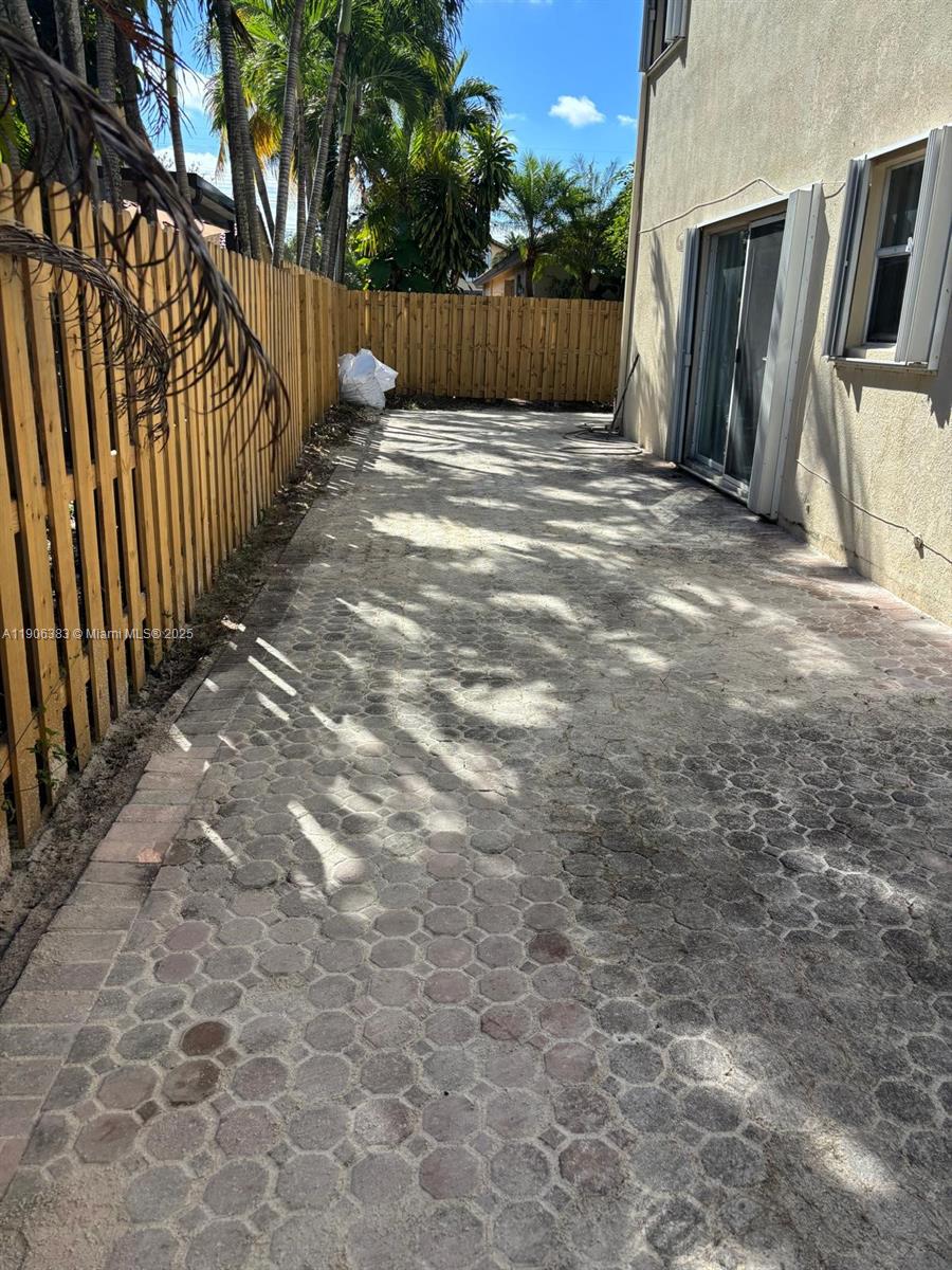 DORAL LANDINGS EAST - Residential Lease