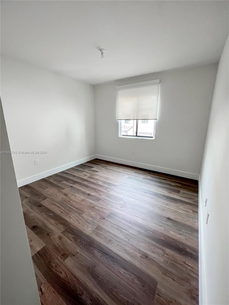 DOWNTOWN DORAL SOUTH PHAS - Residential