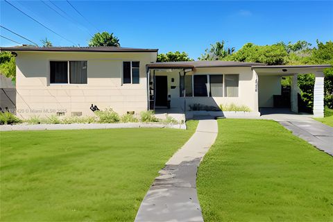 12520 NE 1st Ct North Miami FL 33161